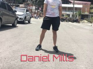 Daniel_Mills