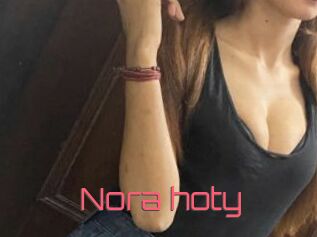 Nora_hoty